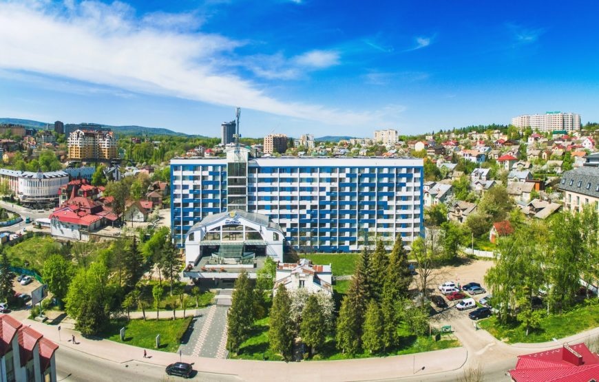 Hotel Truskavets 365